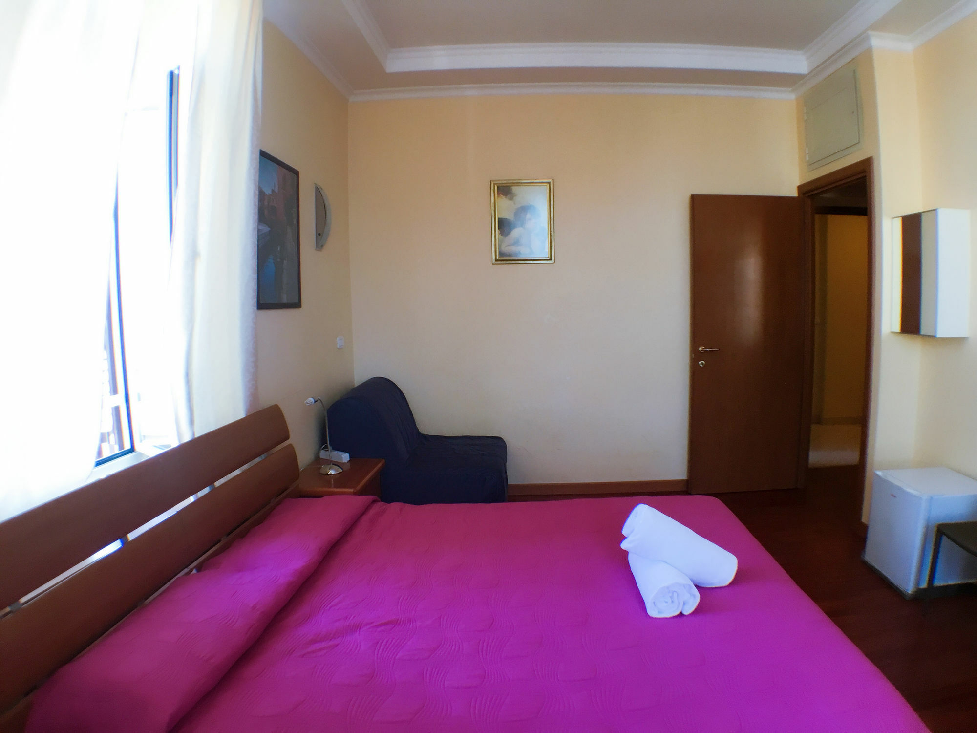 Zhihua Guest House Řím Exteriér fotografie